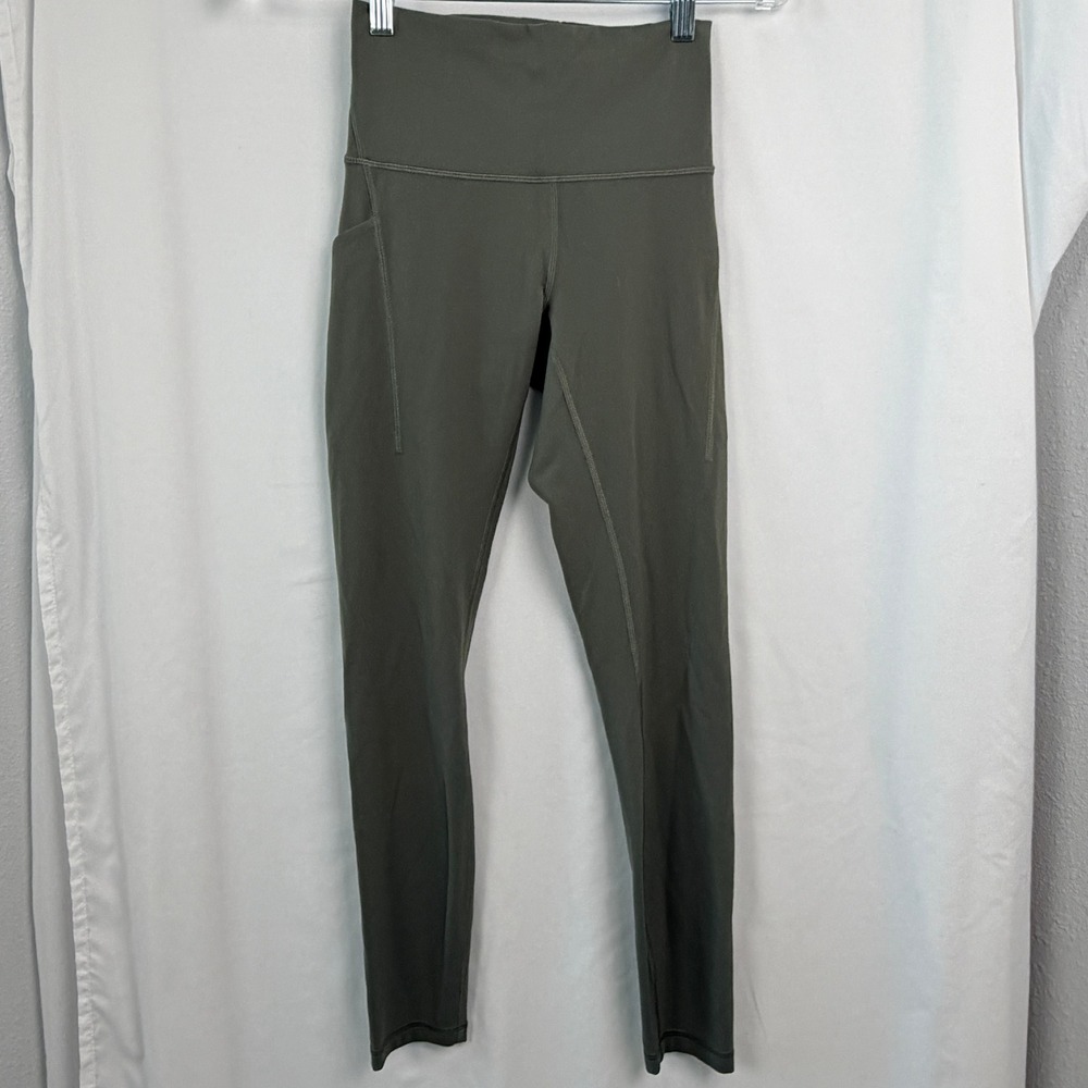 Lululemon Fast and Free High-Rise Tight 25" Pockets Size 4 Olive